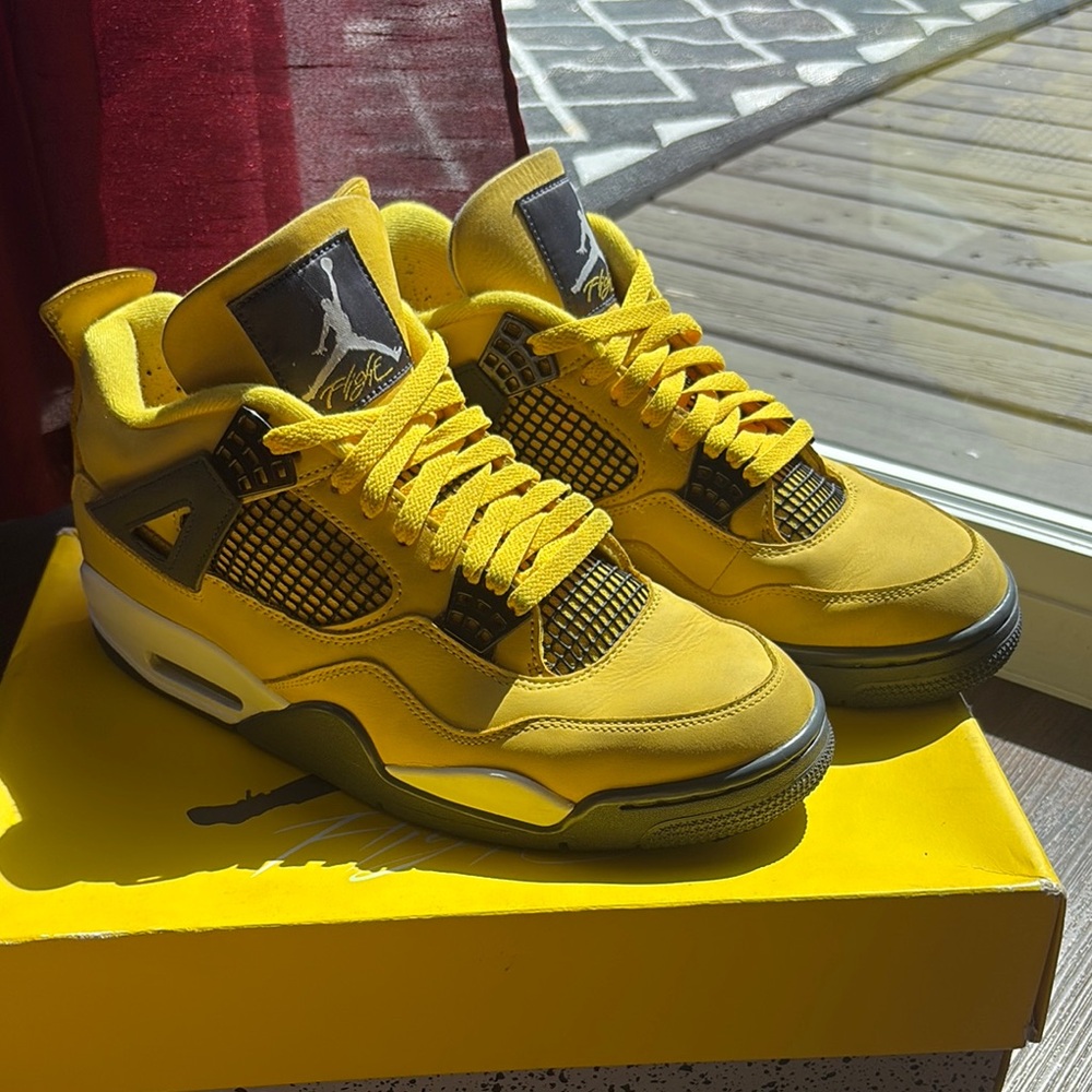 Jordan Yellow Men's Sneakers